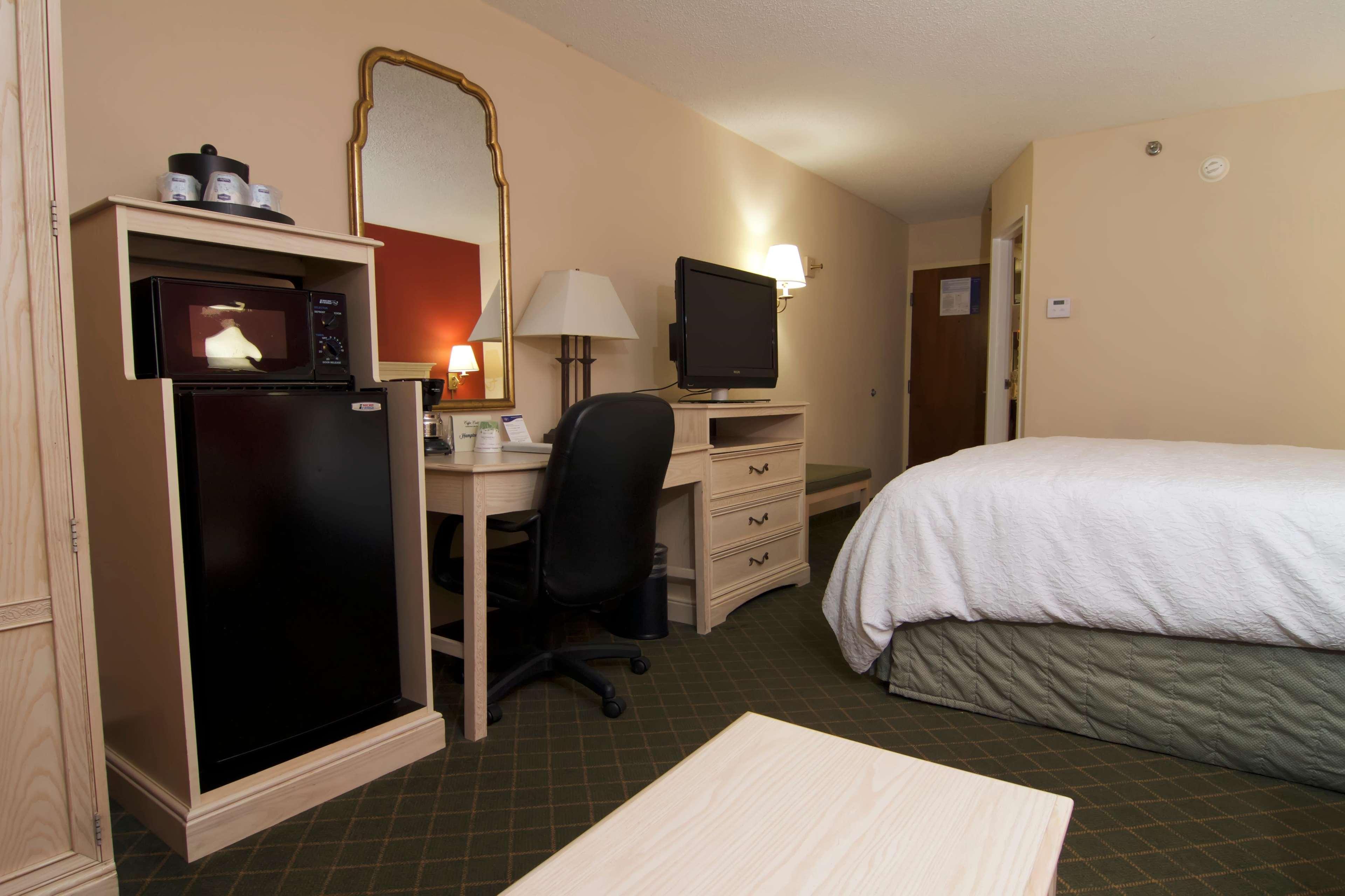 Hampton Inn Winchester-University/ Mall מראה חיצוני תמונה