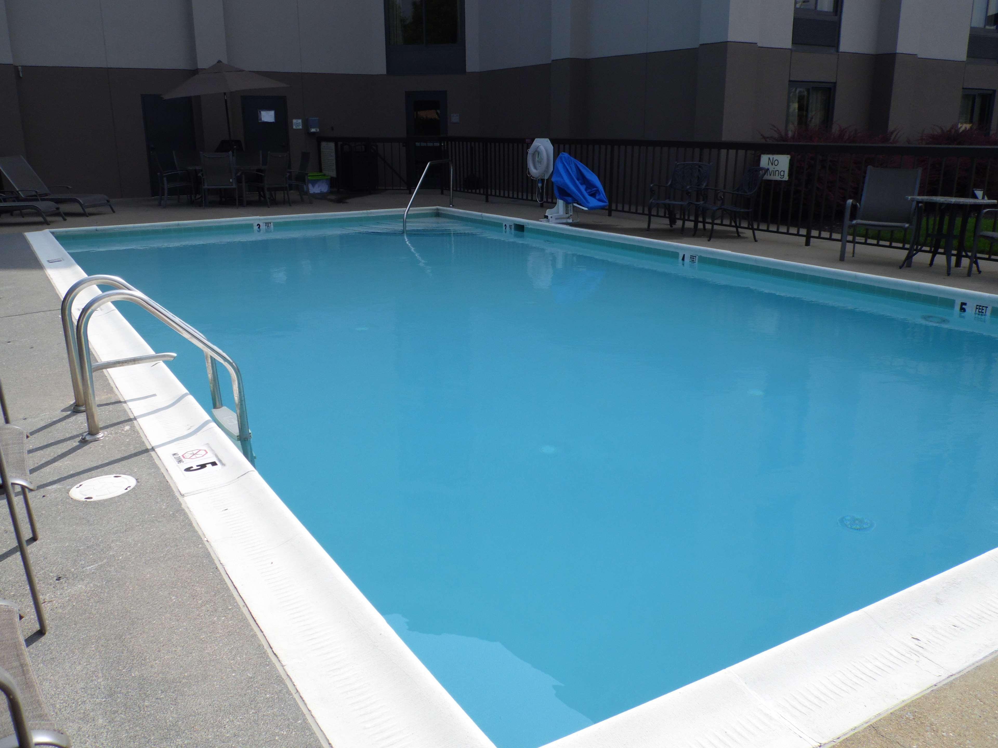 Hampton Inn Winchester-University/ Mall מראה חיצוני תמונה