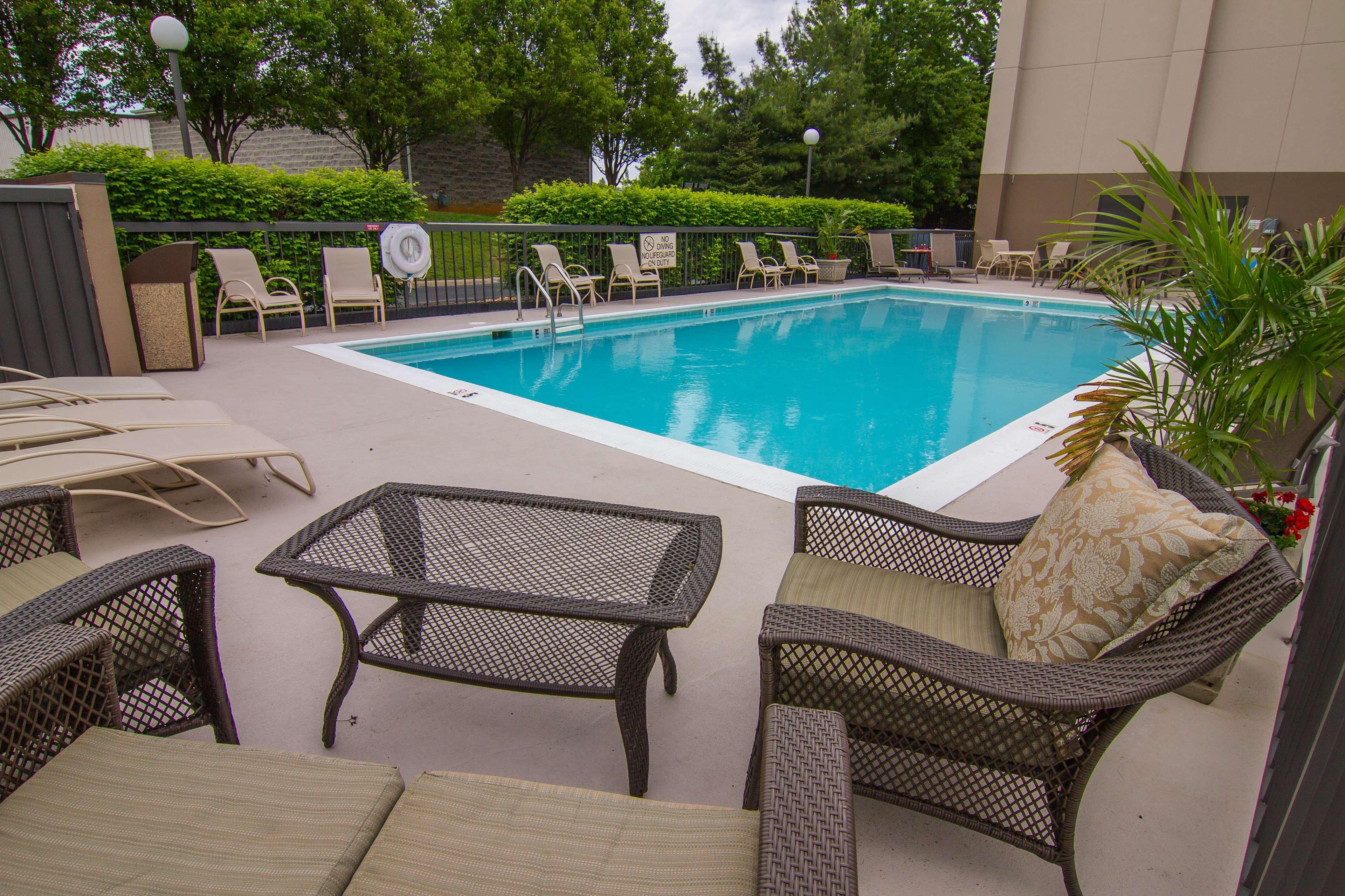 Hampton Inn Winchester-University/ Mall מראה חיצוני תמונה
