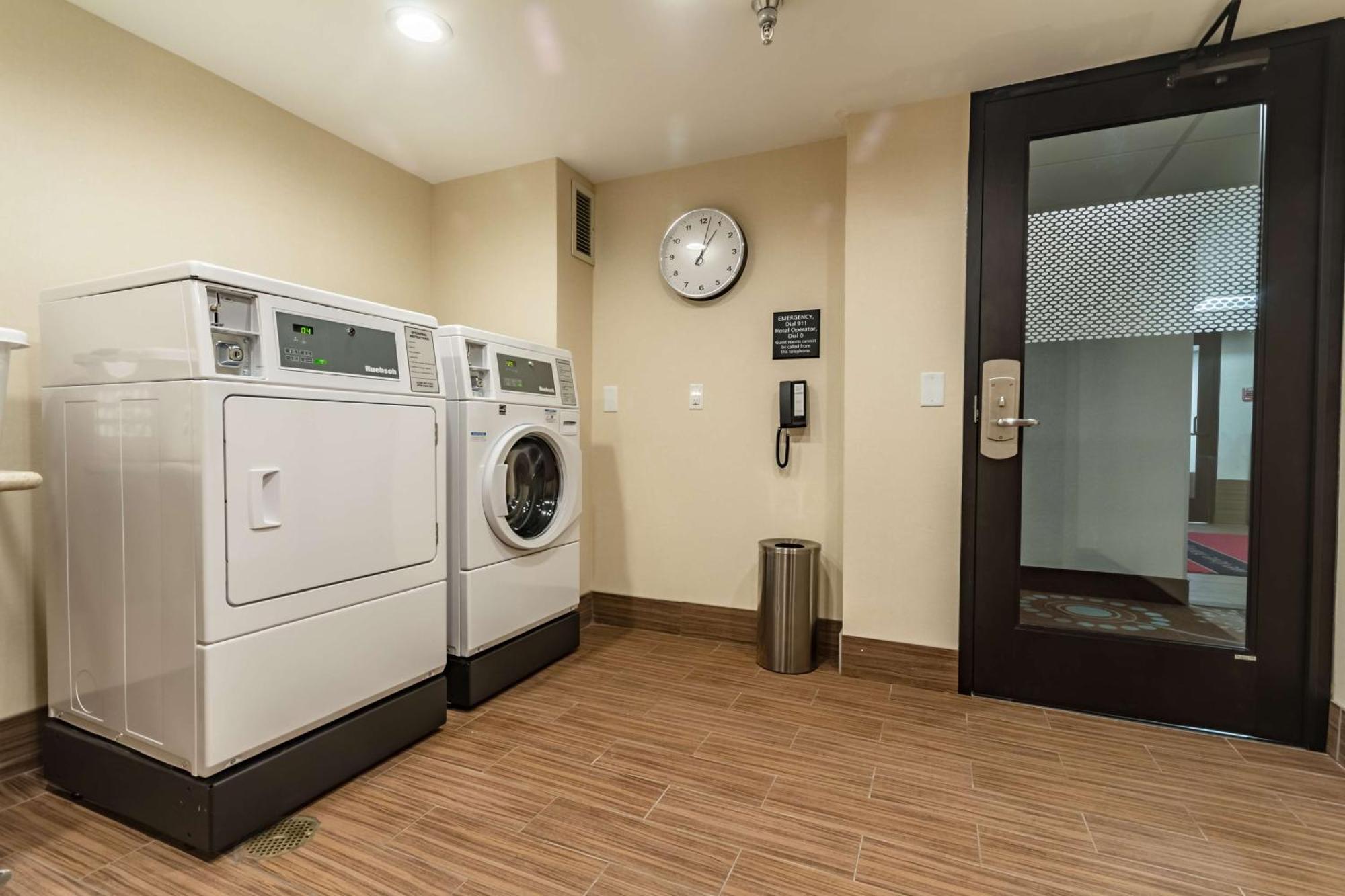 Hampton Inn Winchester-University/ Mall מראה חיצוני תמונה
