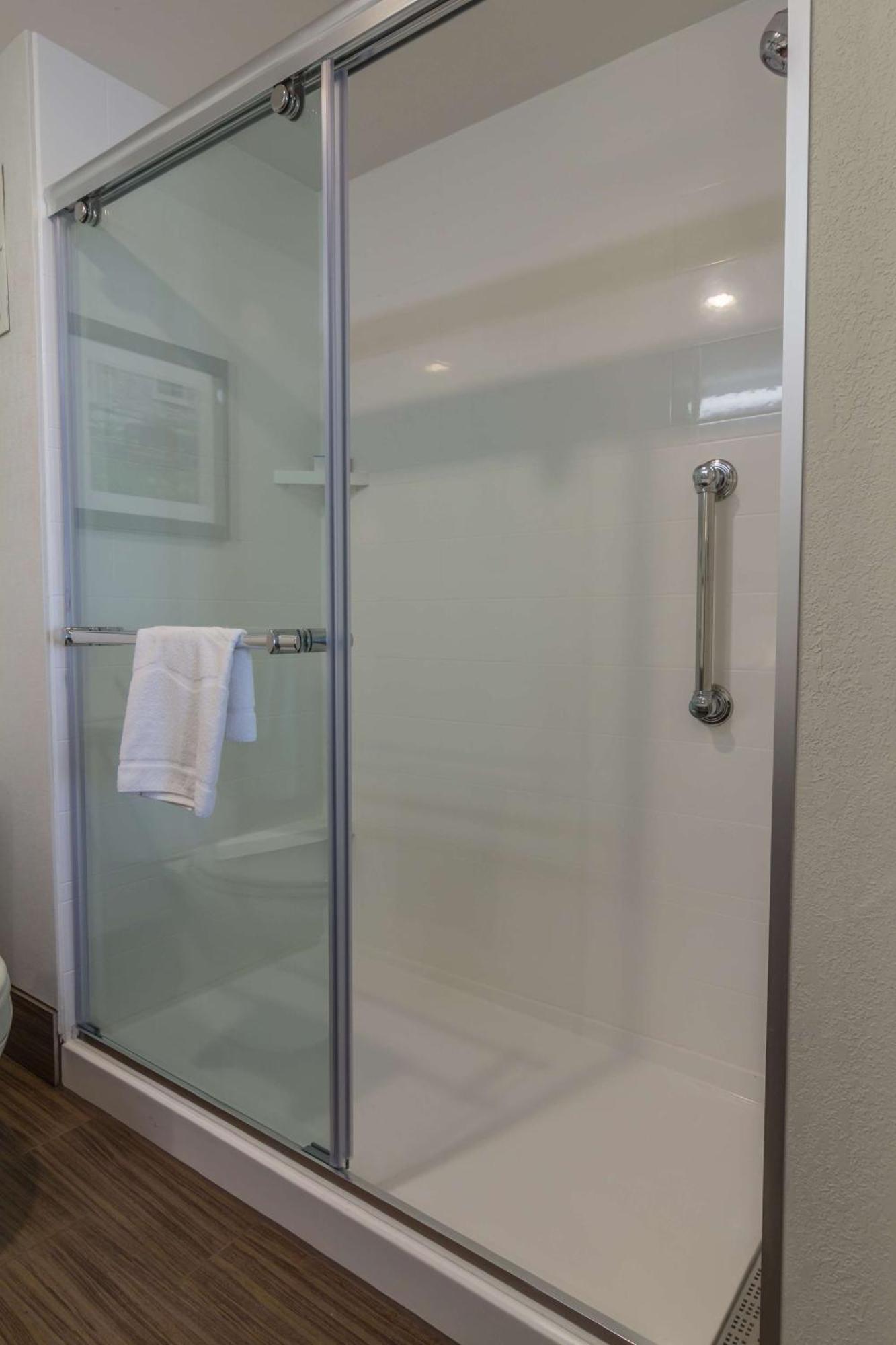 Hampton Inn Winchester-University/ Mall מראה חיצוני תמונה