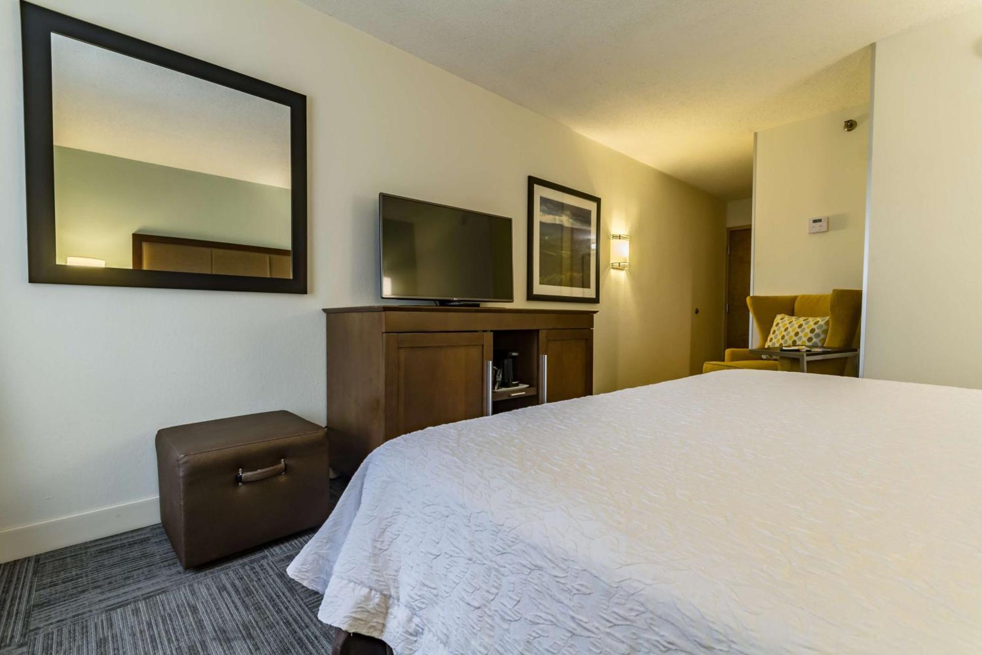 Hampton Inn Winchester-University/ Mall מראה חיצוני תמונה
