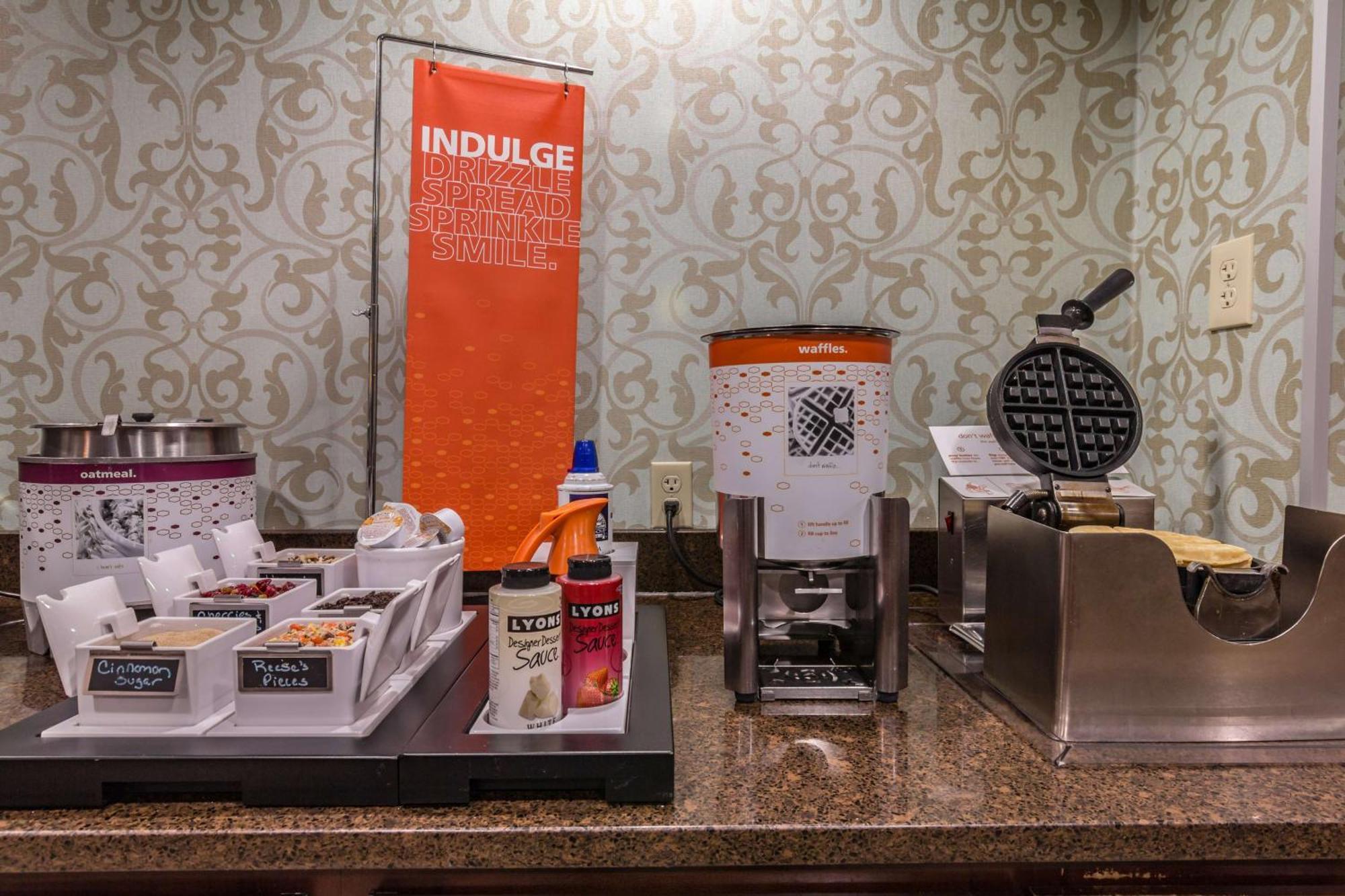 Hampton Inn Winchester-University/ Mall מראה חיצוני תמונה