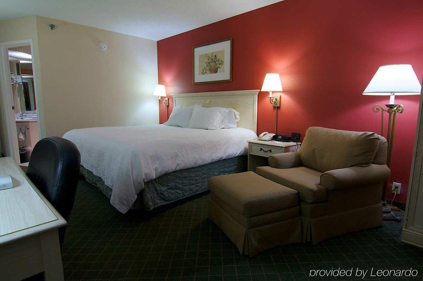 Hampton Inn Winchester-University/ Mall מראה חיצוני תמונה