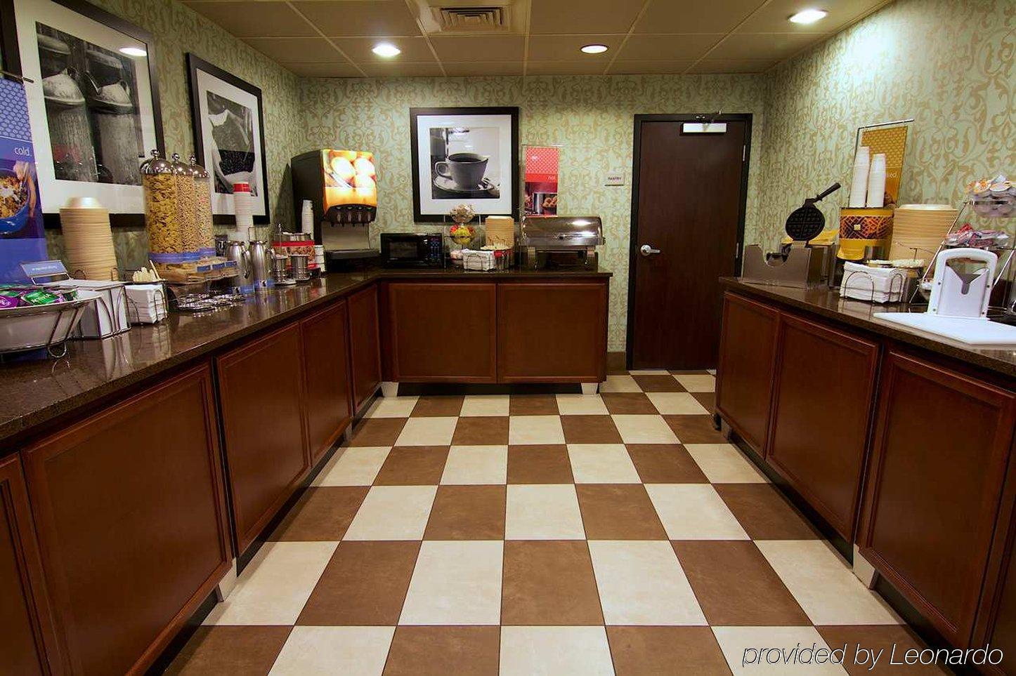 Hampton Inn Winchester-University/ Mall מראה חיצוני תמונה