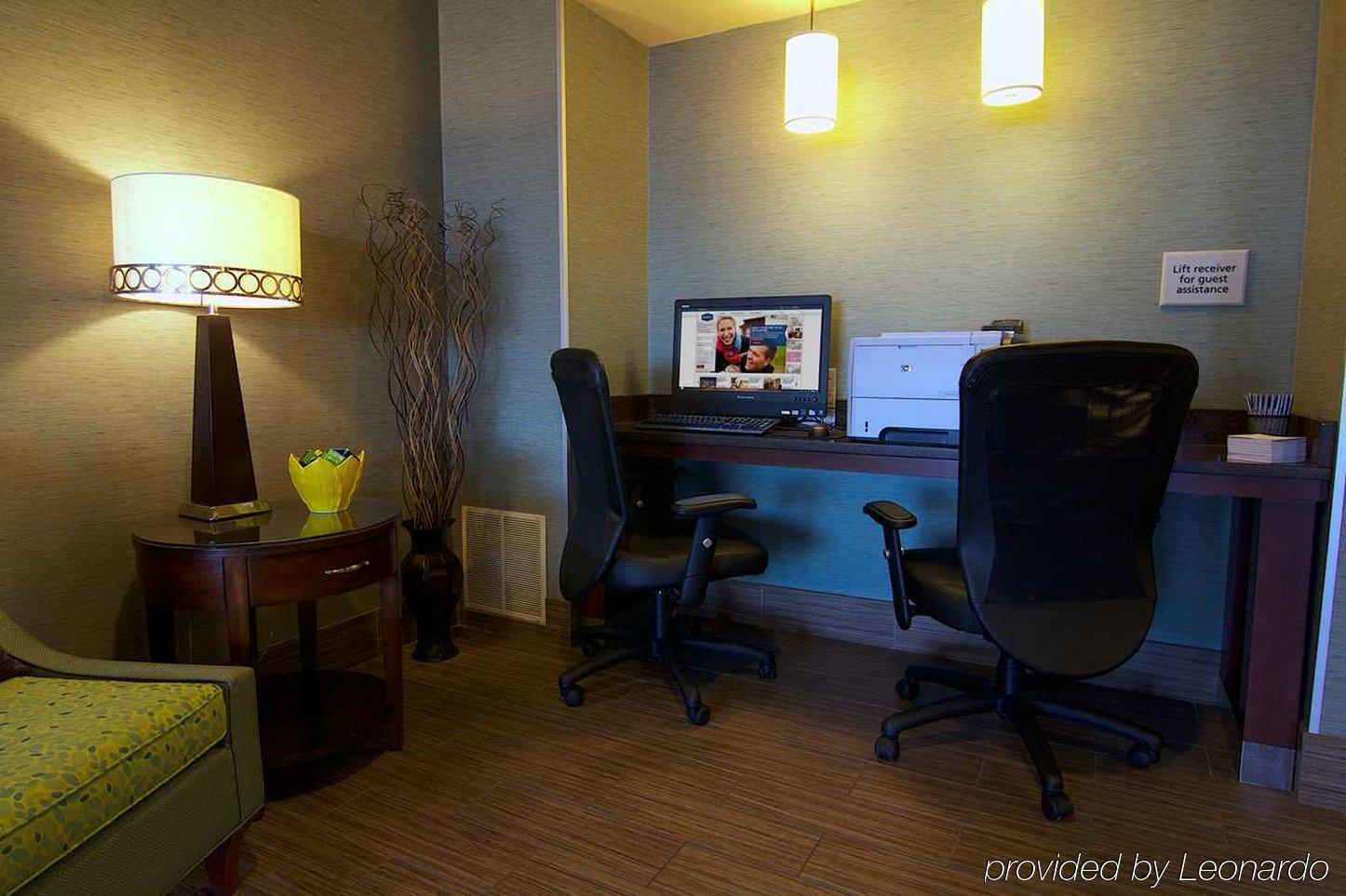 Hampton Inn Winchester-University/ Mall מראה חיצוני תמונה