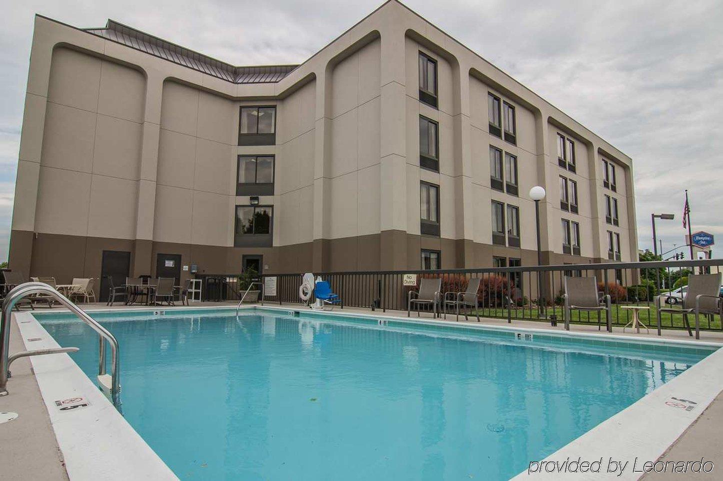 Hampton Inn Winchester-University/ Mall מראה חיצוני תמונה