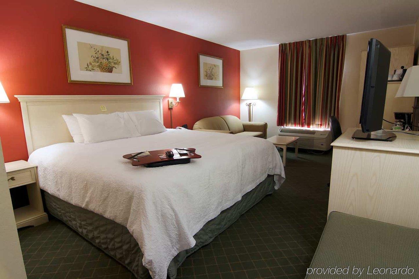 Hampton Inn Winchester-University/ Mall מראה חיצוני תמונה