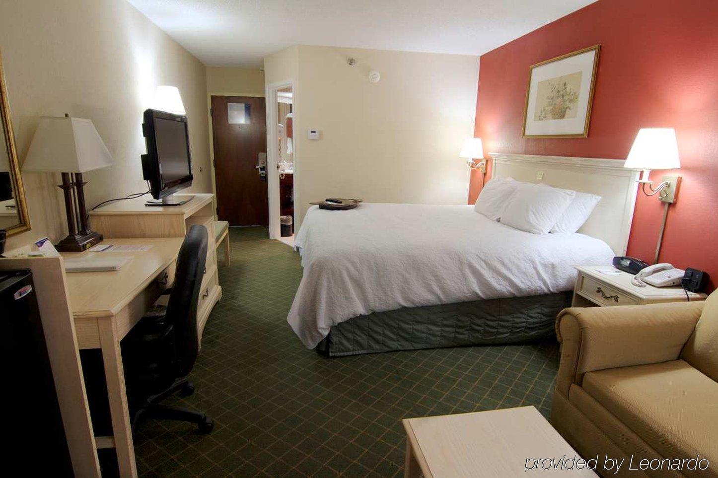 Hampton Inn Winchester-University/ Mall מראה חיצוני תמונה