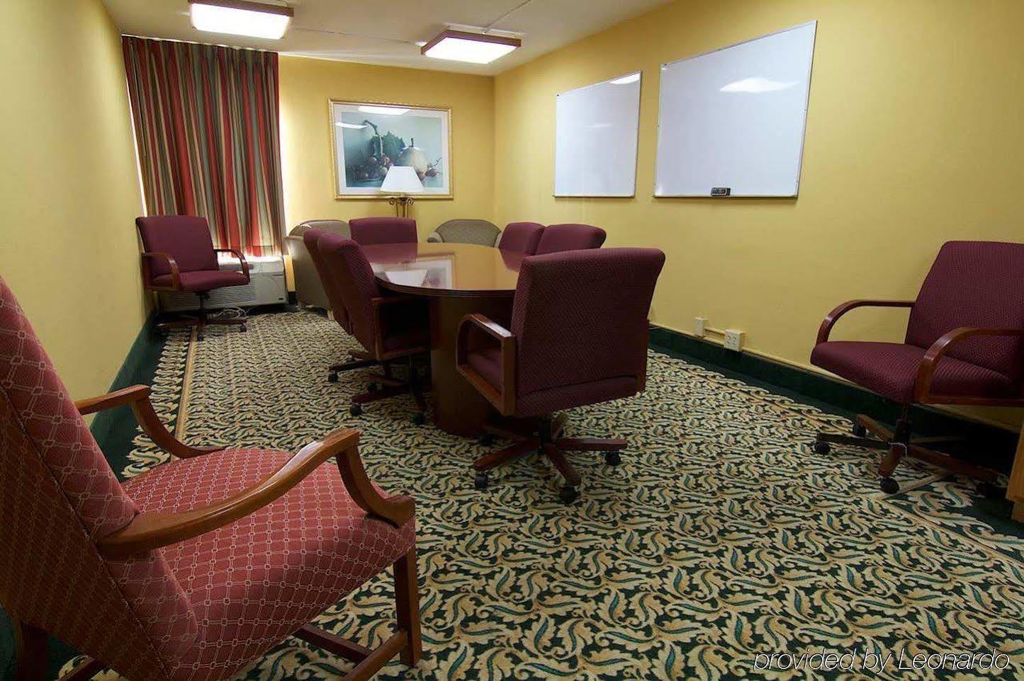 Hampton Inn Winchester-University/ Mall מראה חיצוני תמונה