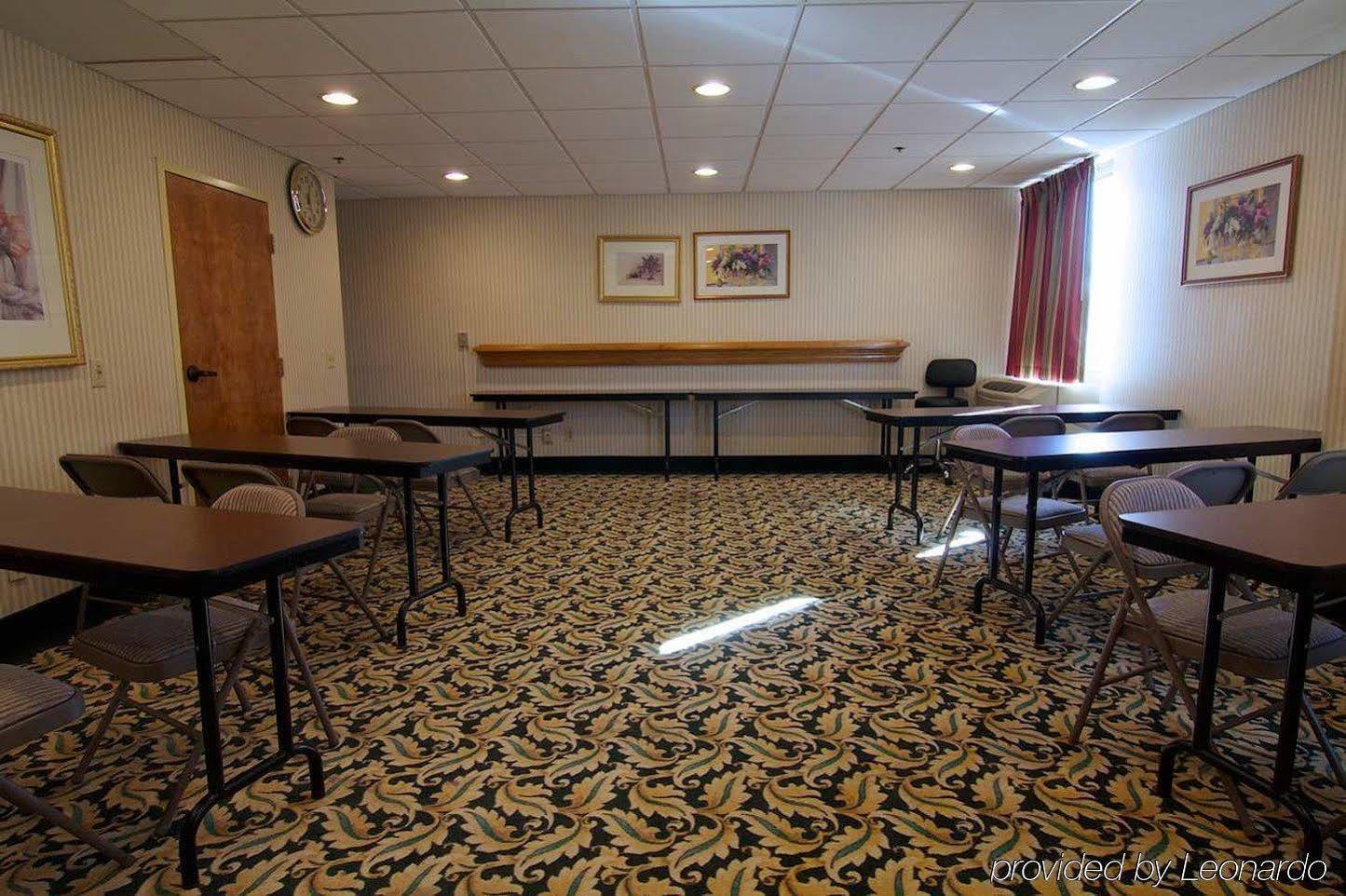 Hampton Inn Winchester-University/ Mall מראה חיצוני תמונה