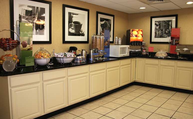 Hampton Inn Winchester-University/ Mall מראה חיצוני תמונה